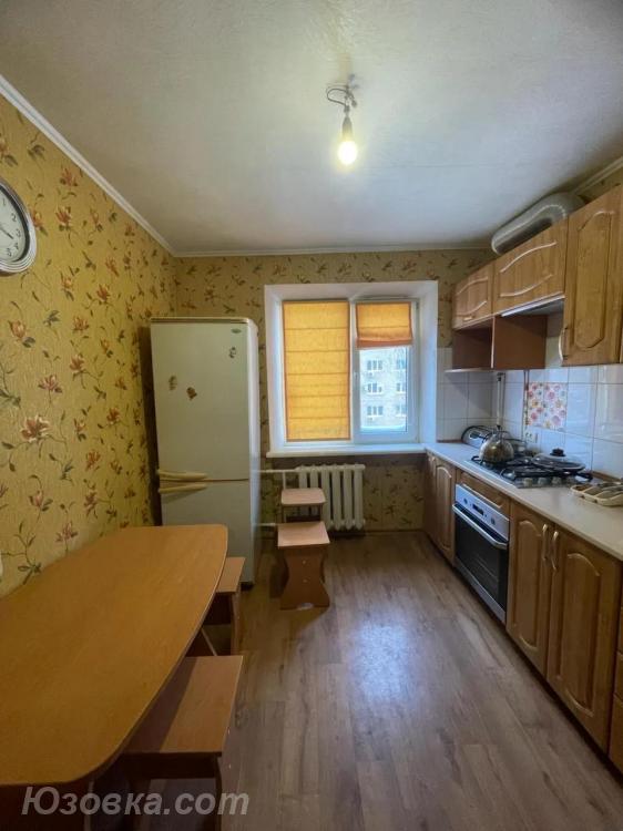 3-комн. квартира, 60м², с мебелью, 5/5 эт., ДОНЕЦК