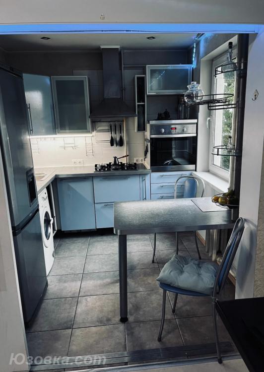 2-комн. квартира, 51м², с мебелью, 4/5 эт., ДОНЕЦК