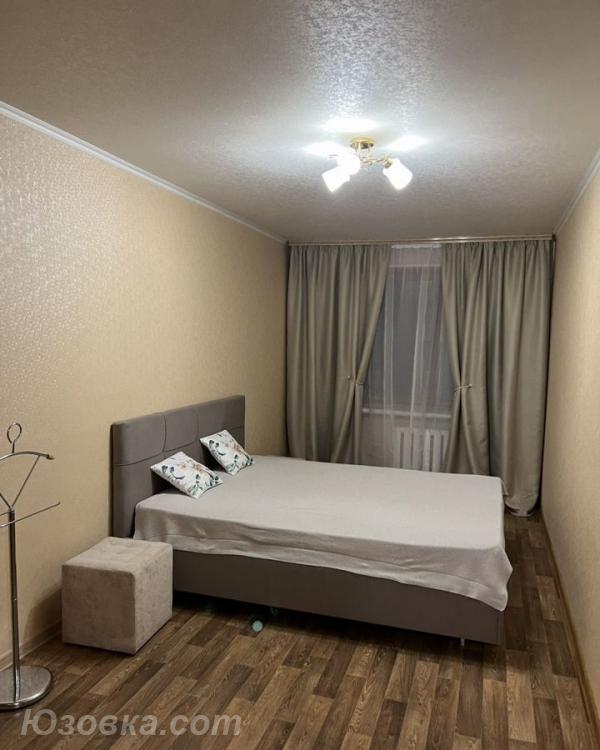 2-комн. квартира, 54м², с мебелью, 2/2 эт., ДОНЕЦК