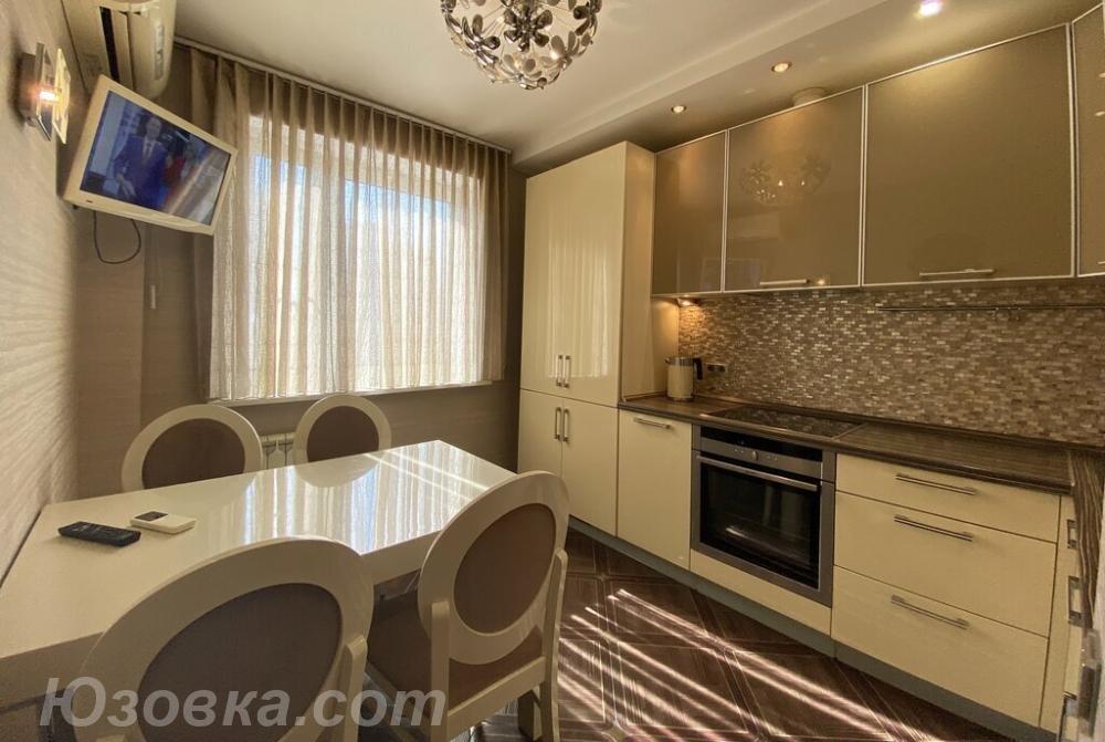 2-комн. квартира, 53м², с мебелью, 3/9 эт.