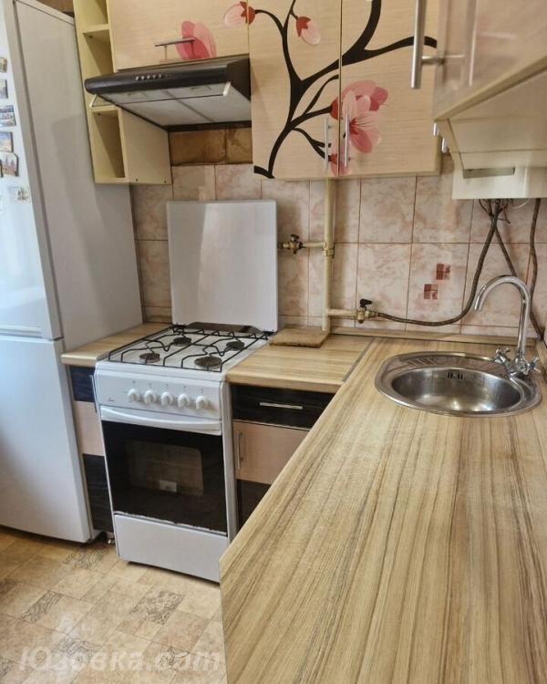 2-комн. квартира, 48м², с мебелью, 2/9 эт., ДОНЕЦК