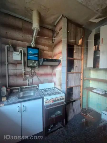 2-комн. квартира, 46 м², вторичка, 3/3 эт., ДОНЕЦК