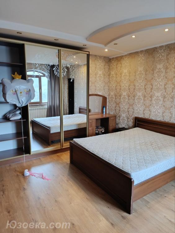 Дом , 180 м², на участке 10,0 сот., ДОНЕЦК