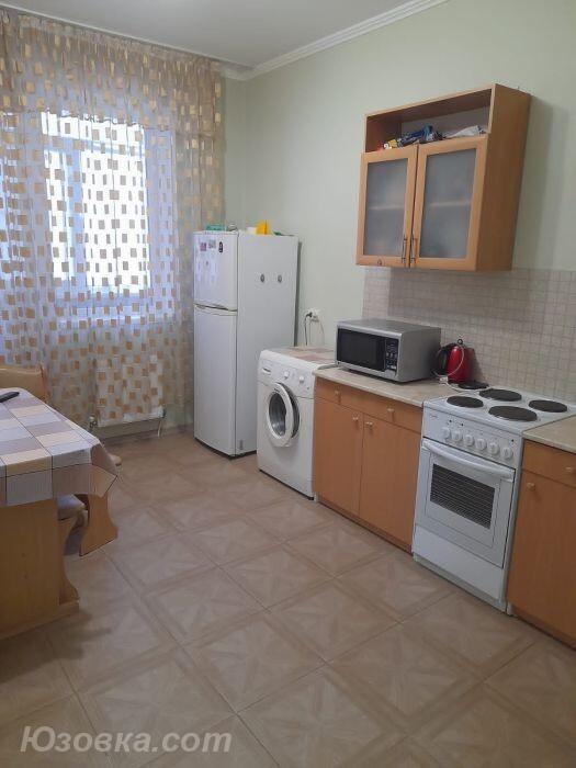 1-комн. квартира, 42м², с мебелью, 2/5 эт., ДОНЕЦК