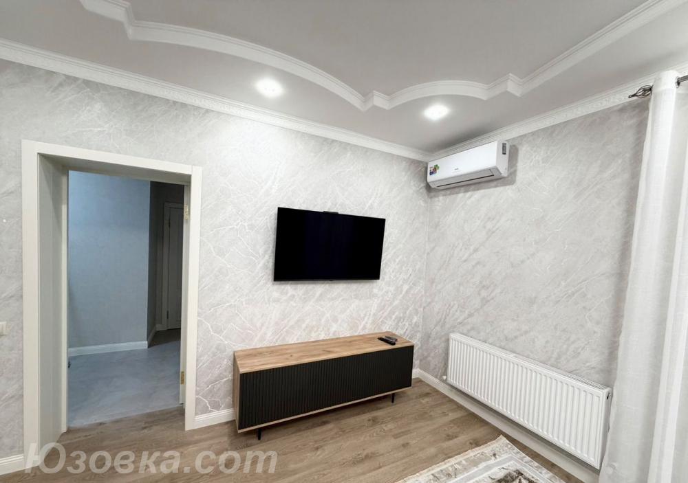 2-комн. квартира, 69м², с мебелью, 2/5 эт., ДОНЕЦК