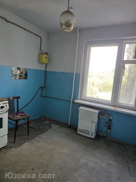 1-комн. квартира, 35 м², вторичка, 4/5 эт., Зугрэс