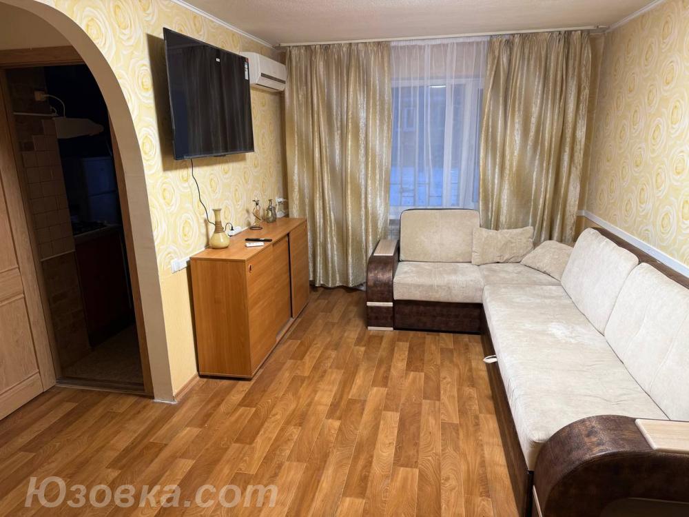 1-комн. квартира, 30 м², вторичка, 1/5 эт., ДОНЕЦК