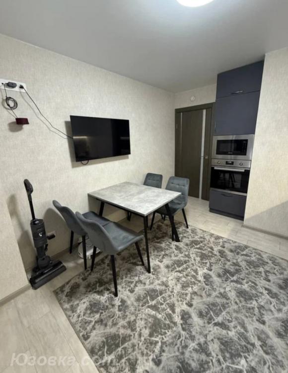 1-комн. квартира, 40м², с мебелью, 2/5 эт., ДОНЕЦК