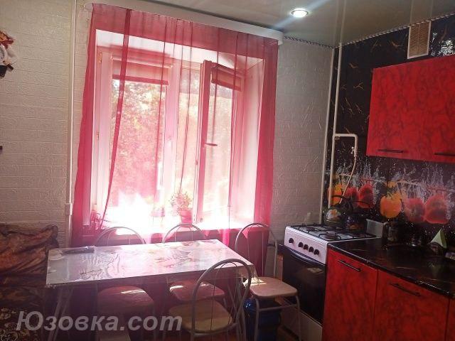 2-комн. квартира, 48 м², вторичка, 4/5 эт., ДОНЕЦК