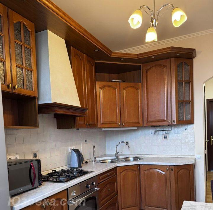 3-комн. квартира, 74м², с мебелью, 2/9 эт.