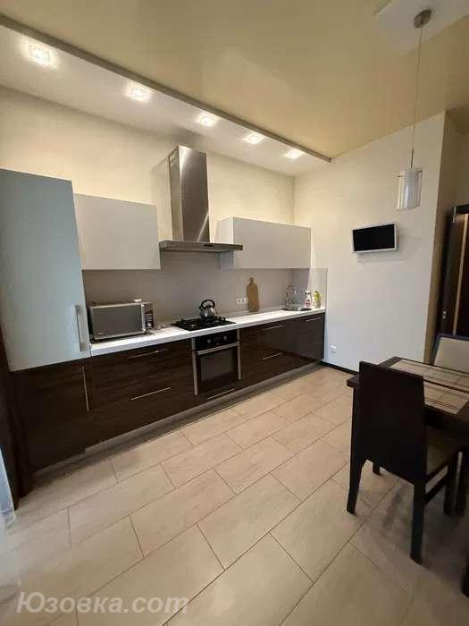 2-комн. квартира, 52м², с мебелью, 3/9 эт., ДОНЕЦК