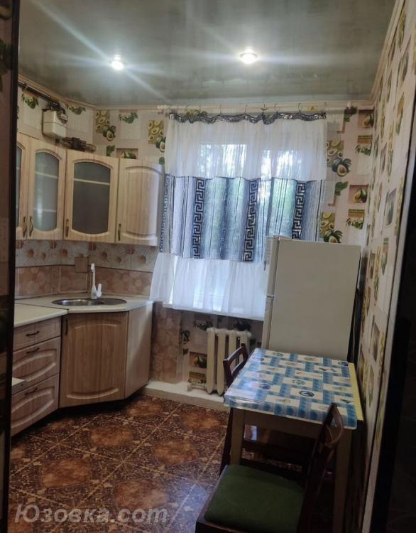 3-комн. квартира, 68 м², вторичка, 1/2 эт., Макеевка