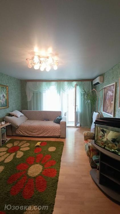 3-комн. квартира, 80м², с мебелью, 3/9 эт., ДОНЕЦК