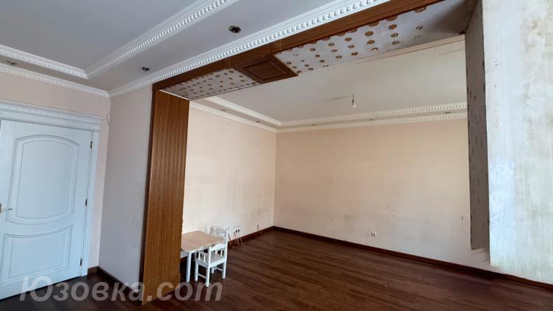 3-комн. квартира, 170 м², вторичка, 4/4 эт., ДОНЕЦК