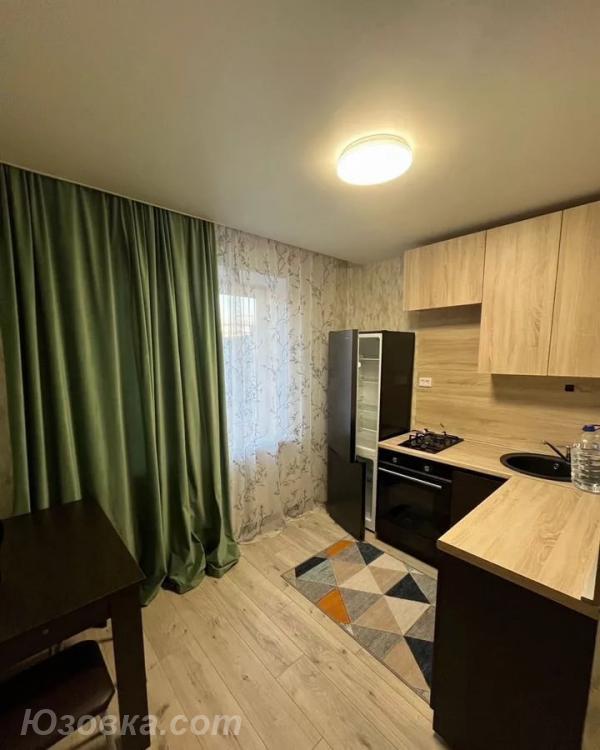 2-комн. квартира, 45м², с мебелью, 2/9 эт., ДОНЕЦК