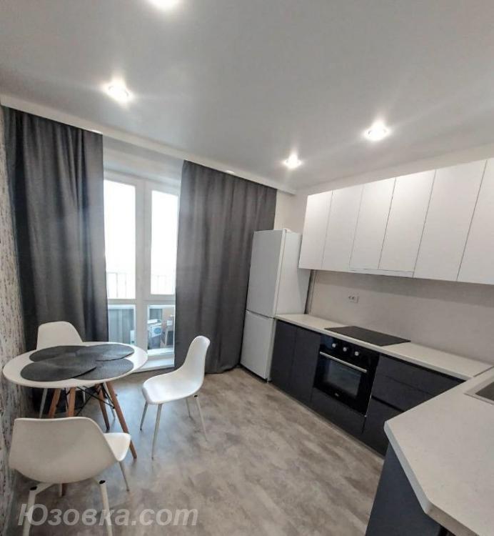 2-комн. квартира, 54м², с мебелью, 3/9 эт., ДОНЕЦК