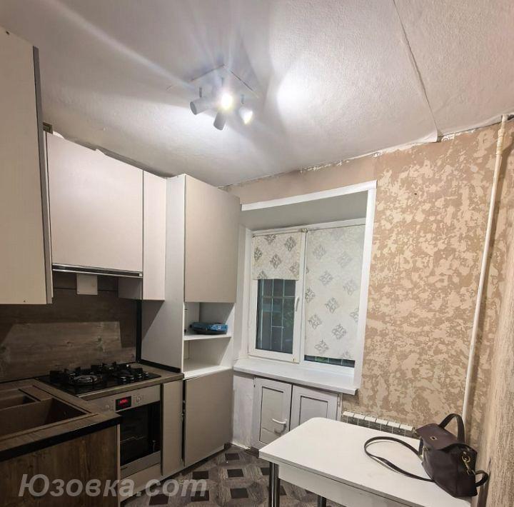 2-комн. квартира, 45м², с мебелью, 2/5 эт., ДОНЕЦК