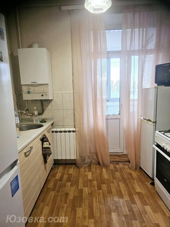 3-комн. квартира, 70 м², вторичка, 3/4 эт., Макеевка