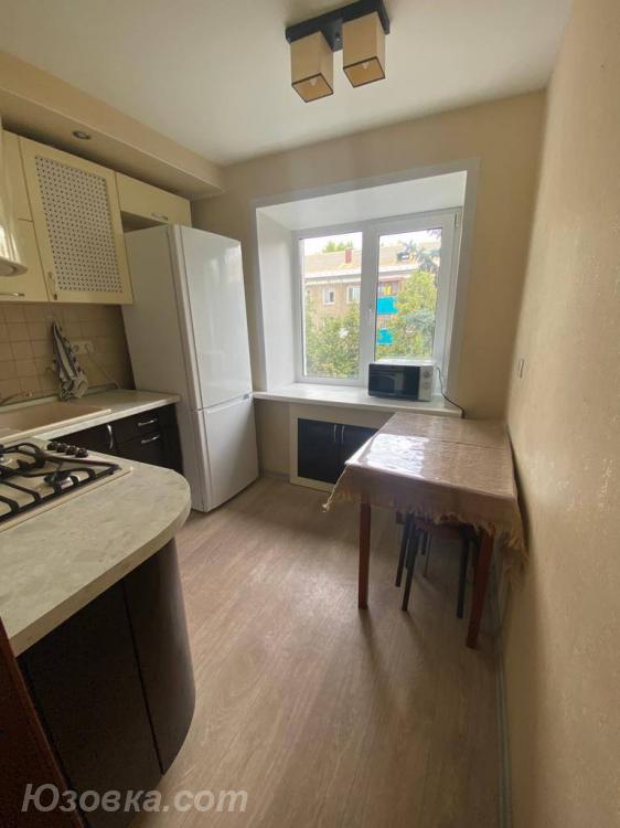2-комн. квартира, 46м², с мебелью, 4/5 эт., ДОНЕЦК