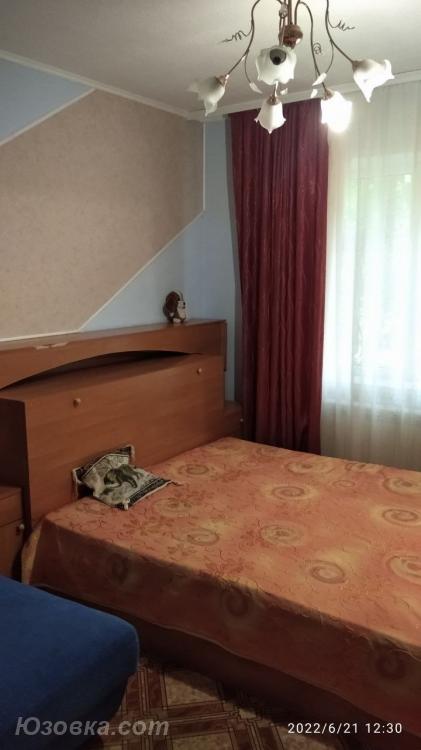 3-комн. квартира, 60м², с мебелью, 1/9 эт., ДОНЕЦК