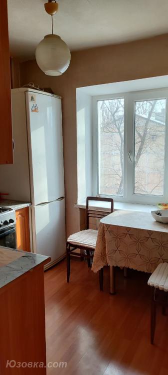 3-комн. квартира, 60 м², вторичка, 4/5 эт.