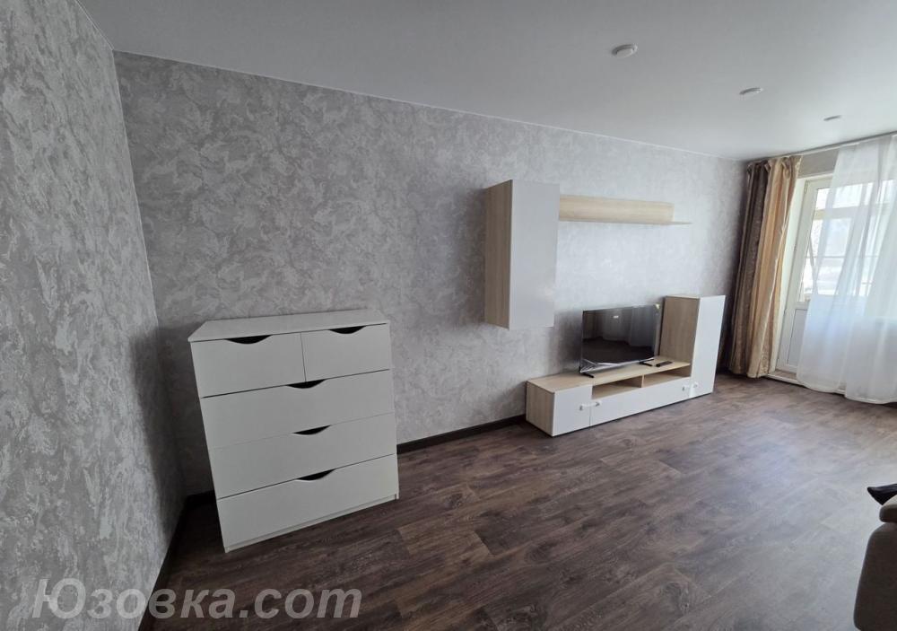 2-комн. квартира, 60м², с мебелью, 5/9 эт., ДОНЕЦК
