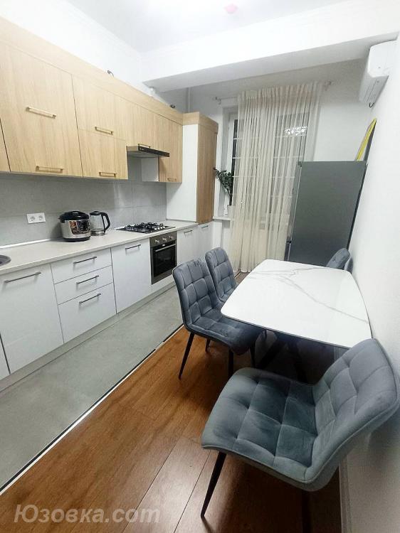 1-комн. квартира, 65м², с мебелью, 3/5 эт., ДОНЕЦК