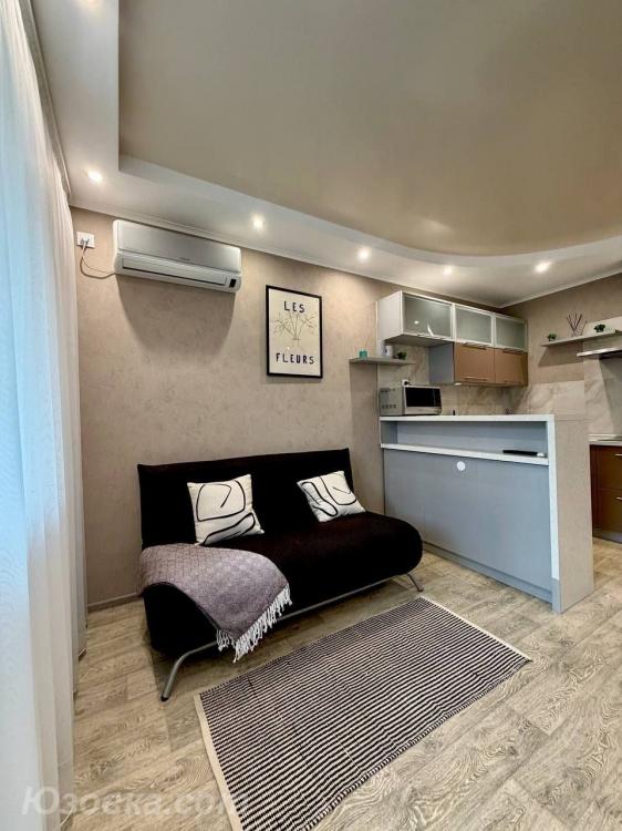 2-комн. квартира, 54м², с мебелью, 3/5 эт., ДОНЕЦК