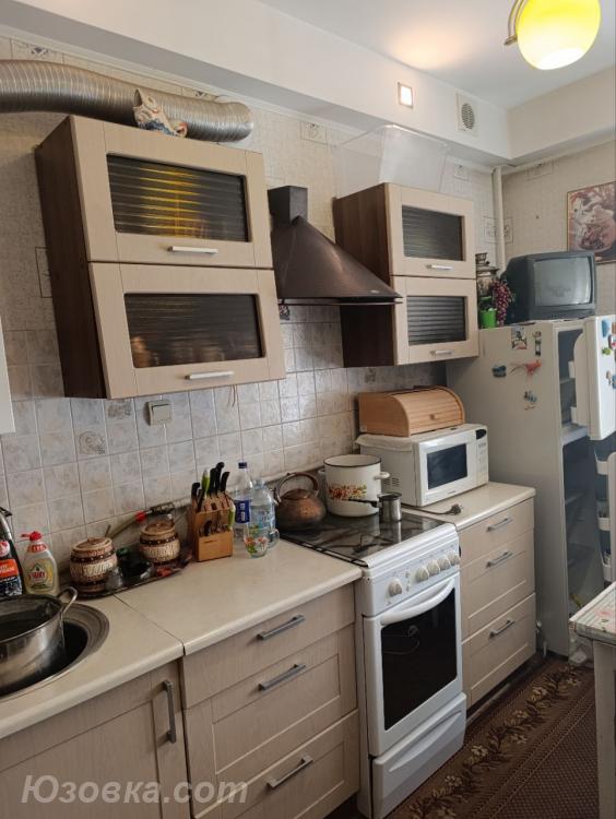 2-комн. квартира, 48 м², вторичка, 2/2 эт., ДОНЕЦК