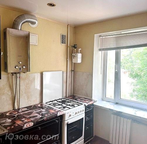 3-комн. квартира, 57 м², вторичка, 2/3 эт.