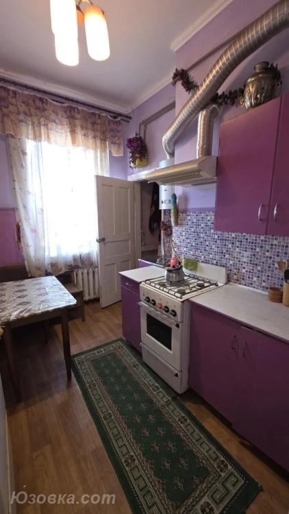 3-комн. квартира, 69 м², вторичка, 2/3 эт., Енакиево