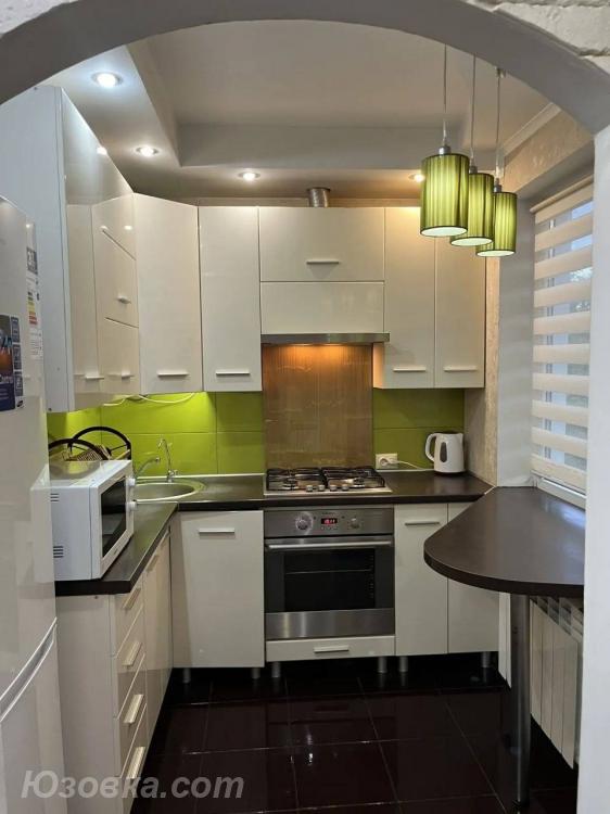 3-комн. квартира, 60м², мебель частично, 1/1 эт., ДОНЕЦК