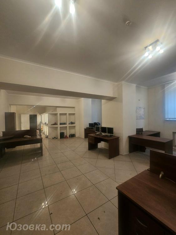 Аренда первого этажа 9-ти этажного здания Будённовский . ..