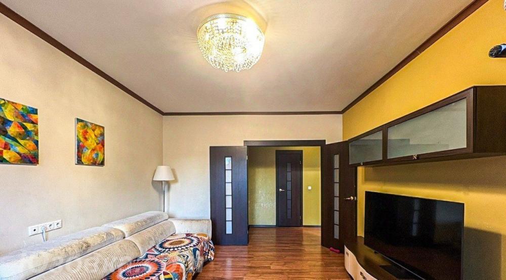 3-комн. квартира, 92м², с мебелью, 3/5 эт., ДОНЕЦК