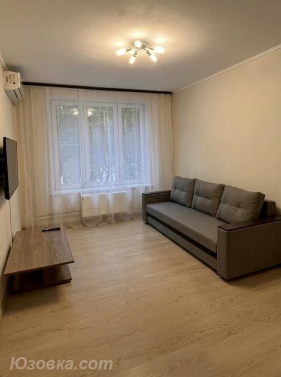 2-комн. квартира, 46м², с мебелью, 2/5 эт., ДОНЕЦК