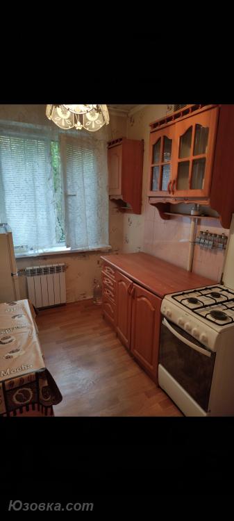 2-комн. квартира, 48 м², вторичка, 1/9 эт.