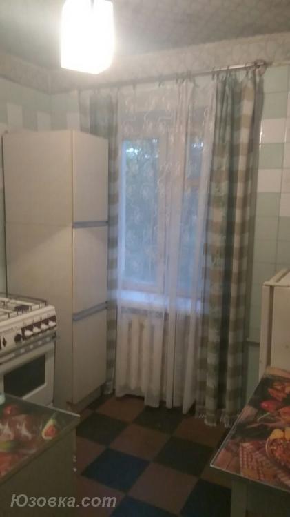 2-комн. квартира, 41 м², вторичка, 2/4 эт., ДОНЕЦК