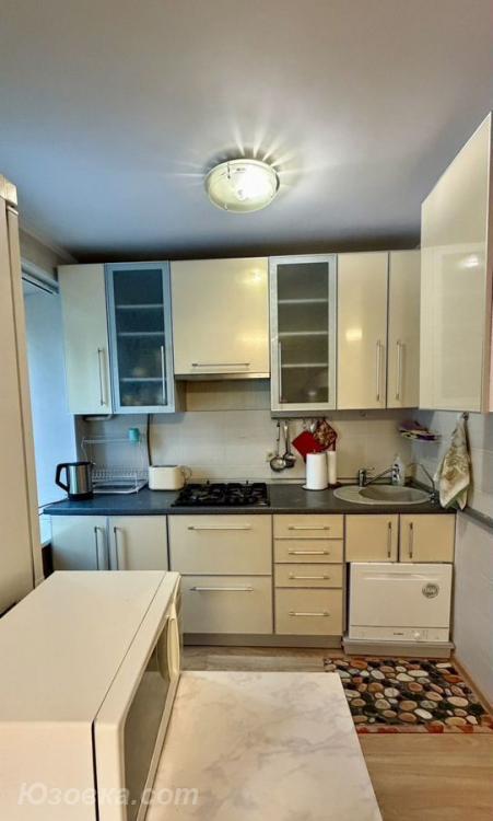 2-комн. квартира, 40м², с мебелью, 1/5 эт., ДОНЕЦК