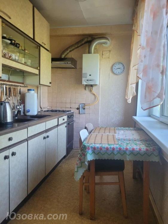 1-комн. квартира, 42м², с мебелью, 4/5 эт., ДОНЕЦК