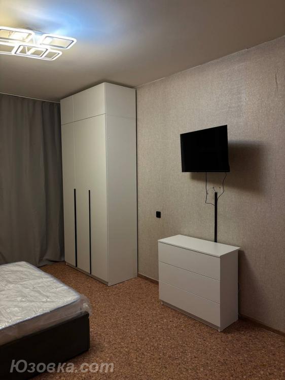 2-комн. квартира, 46м², с мебелью, 3/9 эт., ДОНЕЦК