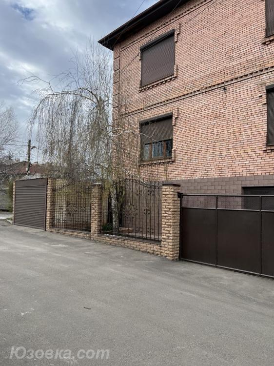 Дом , 415 м², на участке 6,0 сот., ДОНЕЦК