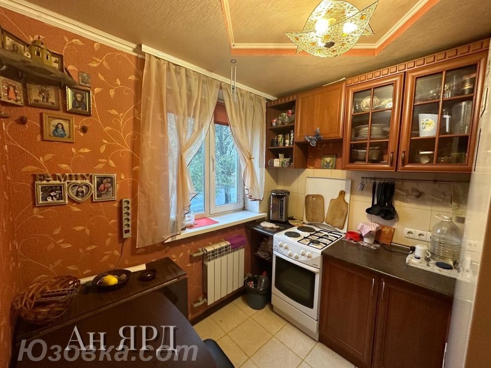 2-комн. квартира, 43 м², вторичка, 2/2 эт., Макеевка