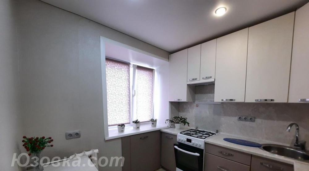 2-комн. квартира, 48м², с мебелью, 3/9 эт., ДОНЕЦК