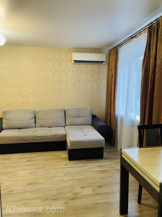 2-комн. квартира, 56м², с мебелью, 2/9 эт., ДОНЕЦК