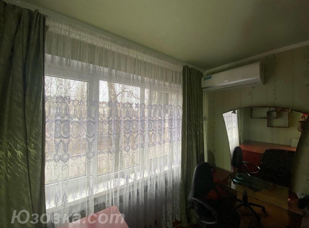 3-комн. квартира, 60 м², вторичка, 1/5 эт., Макеевка