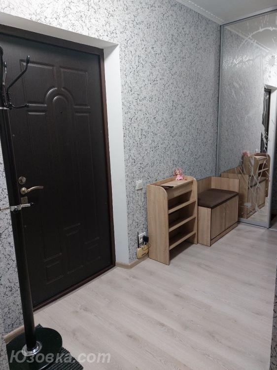1-комн. квартира, 42м², с мебелью, 7/8 эт., ДОНЕЦК