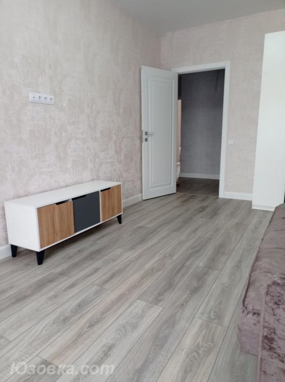 2-комн. квартира, 78м², с мебелью, 2/5 эт., ДОНЕЦК