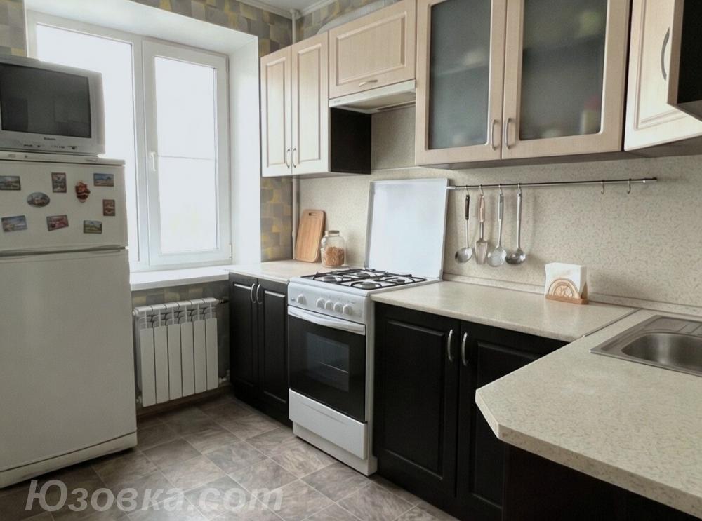 1-комн. квартира, 36м², с мебелью, 2/3 эт., ДОНЕЦК