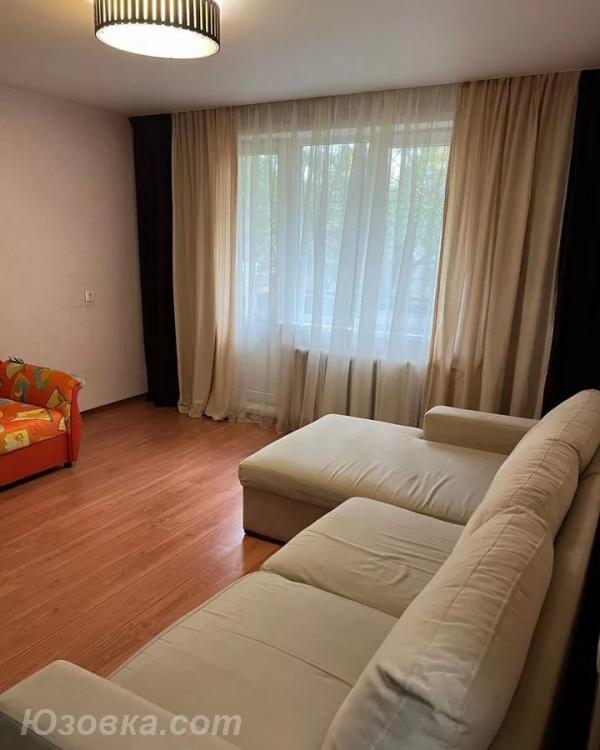 2-комн. квартира, 47м², с мебелью, 1/9 эт.