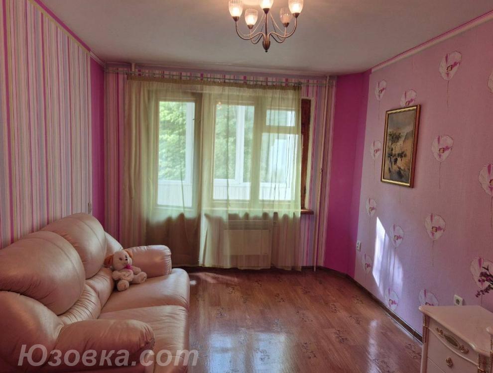 3-комн. квартира, 67 м², вторичка, 2/9 эт., ДОНЕЦК